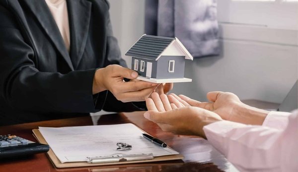Pourquoi faire confiance à une agence immobilière ?