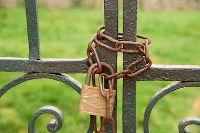 Astuces pour venir à bout d'un cadenas à code (3 à 5 chiffres) ou à clé sans difficulté